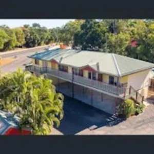 agnes-palms-apartments.queenslandhotels.net/